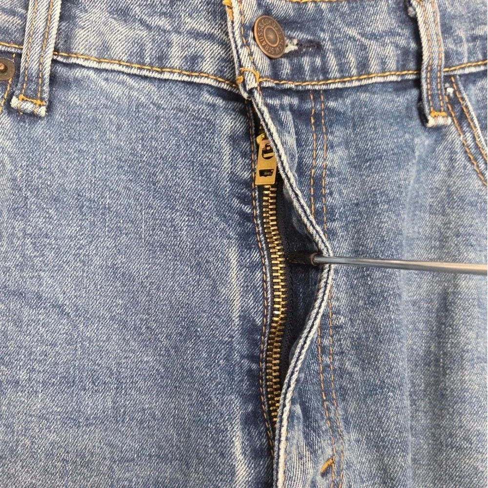 Levis 505 Jeans‎ Mens 38x32 Regular Fit Straight Leg Medium Wash Blue Denim Zip